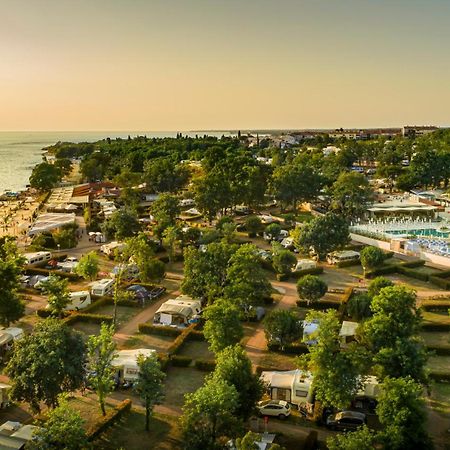 Aminess Planet Camping Maravea Resort - Pitches Новиград Екстериор снимка