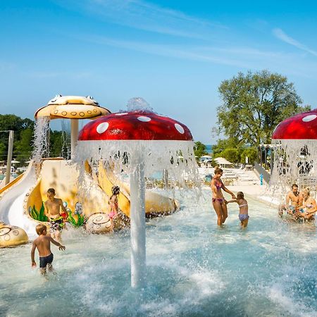Aminess Planet Camping Maravea Resort - Pitches Новиград Екстериор снимка