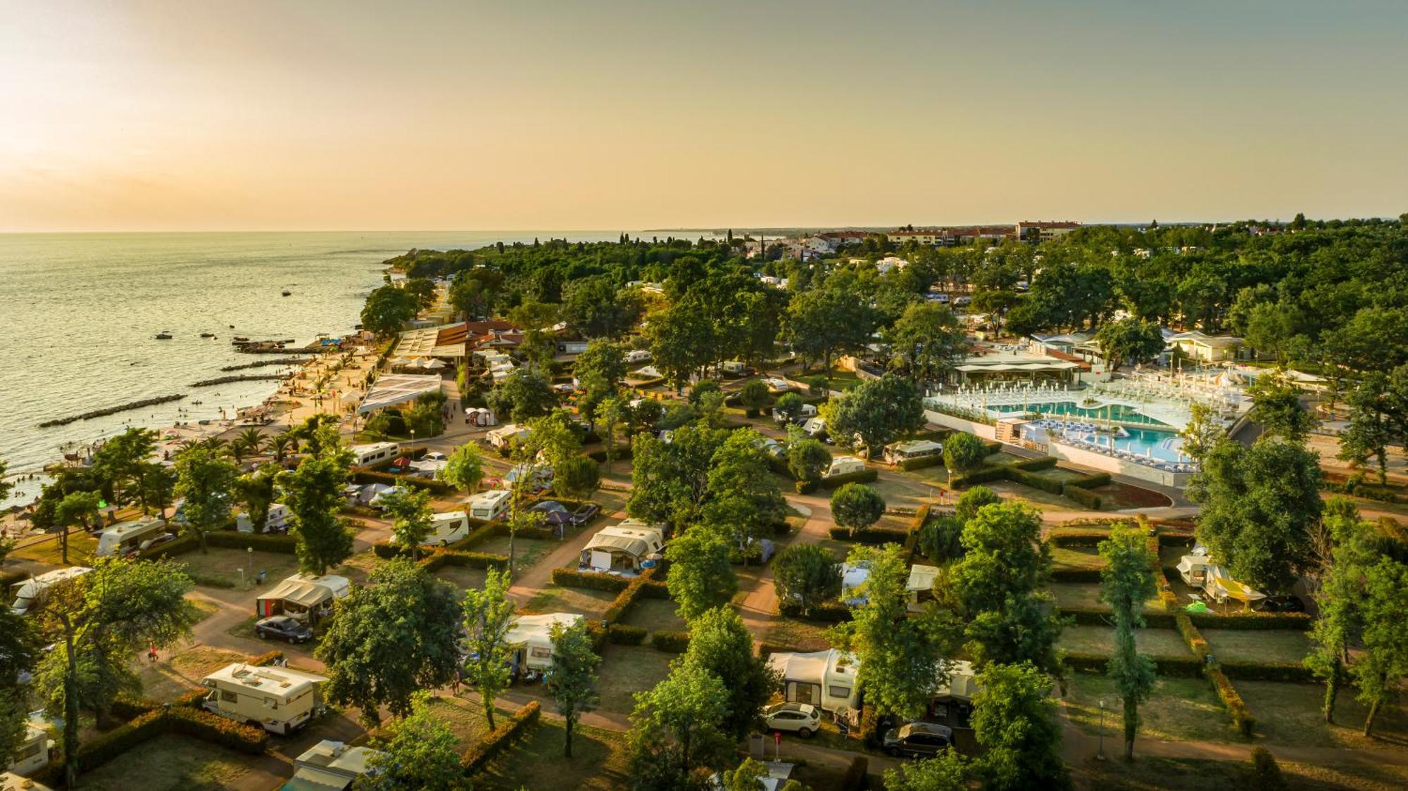 Aminess Planet Camping Maravea Resort - Pitches Новиград Екстериор снимка